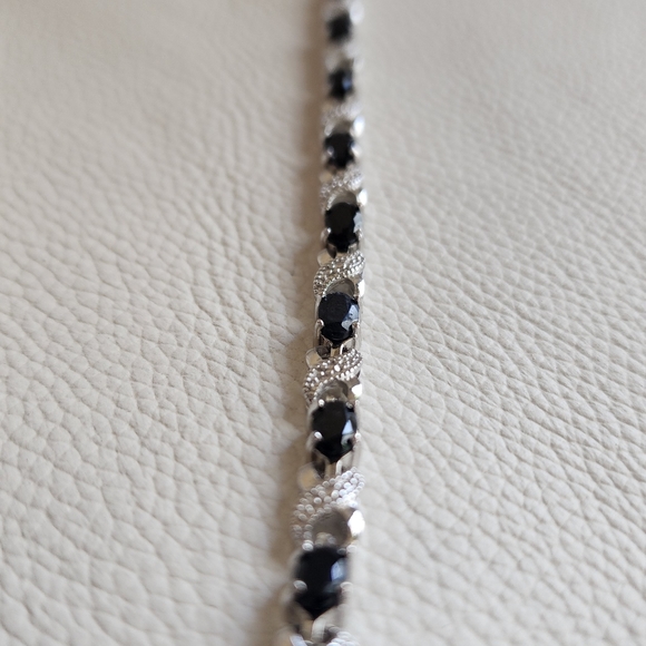 Stunning 7.2ct Sapphire Bracelet and Diamond Infinity Bracelet - Picture 1 of 6